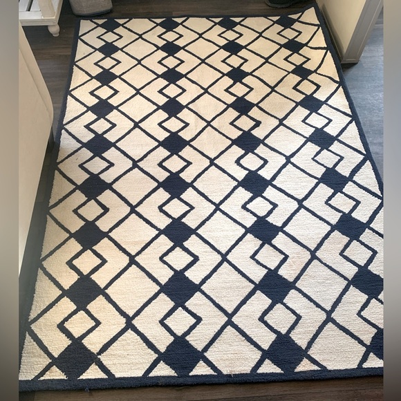 Area Rug! - Picture 1 of 1